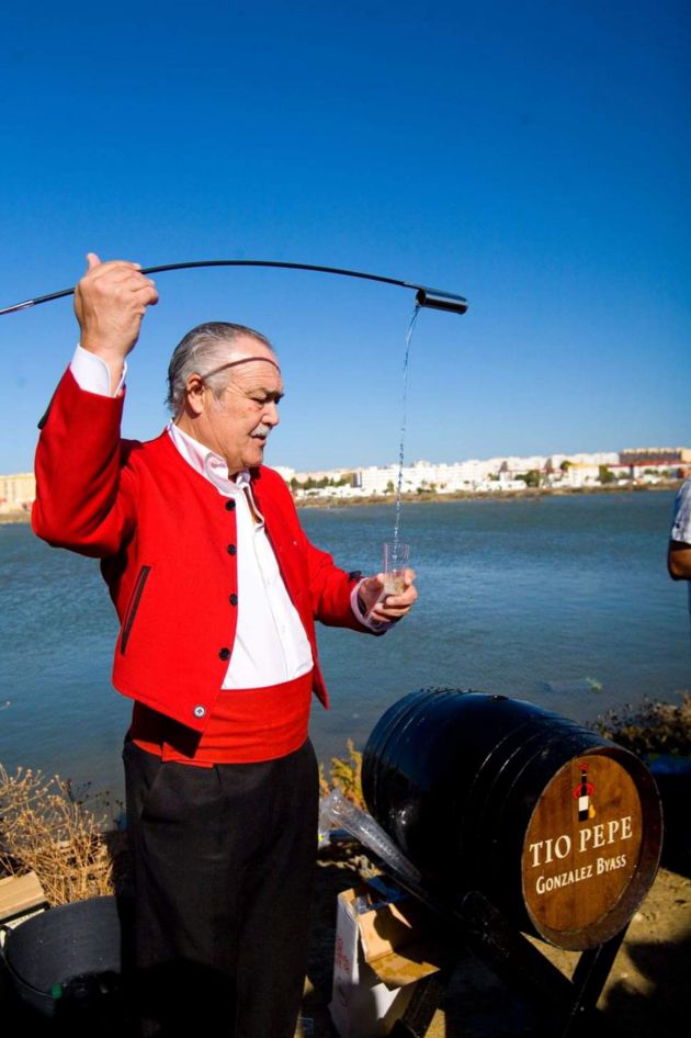 Paco Gandón, venenciando años atrás Paco Gandón, venenciando años atrás