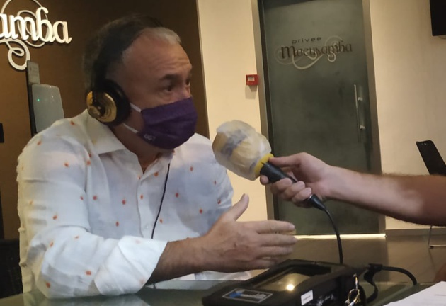 Un momento de la entrevista con Pepe Álvarez, secretario general de UGT, para la Cadena SER en Canarias Un momento de la entrevista con Pepe Álvarez, secretario general de UGT, para la Cadena SER en Canarias
