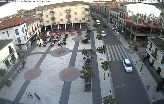 Fachada de la Plaza de España de Calzada de Calatrava Fachada de la Plaza de España de Calzada de Calatrava