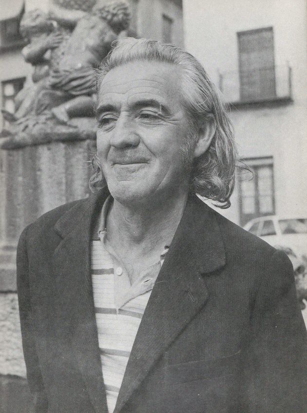 Patricio retratado en 1987 en la Plaza de las Sirenas para el libro "...y a ti te encontré en la calle" Patricio retratado en 1987 en la Plaza de las Sirenas para el libro "...y a ti te encontré en la calle"