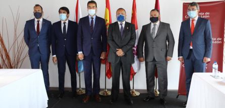 Los componentes de la mesa de negociación del convenio Los componentes de la mesa de negociación del convenio