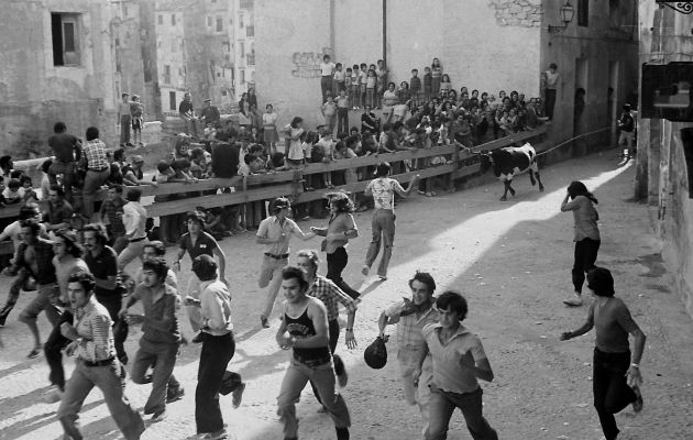 Fiestas de la vaquilla en Cuenca en 1974. Fiestas de la vaquilla en Cuenca en 1974.