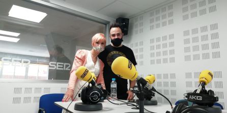 Judith Moreno y Francisco Navarrete, en los estudios de SER Puertollano Judith Moreno y Francisco Navarrete, en los estudios de SER Puertollano