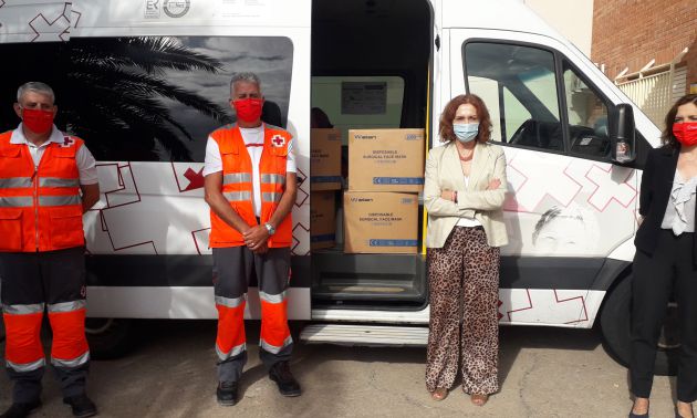 Entrega de mascarillas sanitarias a Cruz Roja Ciudad Real, este miércoles por parte de la Subdelegada del Gobierno, Mari Ángeles Herreros Entrega de mascarillas sanitarias a Cruz Roja Ciudad Real, este miércoles por parte de la Subdelegada del Gobierno, Mari Ángeles Herreros
