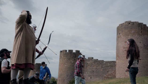 La película ya ha rodado varias escenas en el castillo de Loarre, en Huesca. La película ya ha rodado varias escenas en el castillo de Loarre, en Huesca.