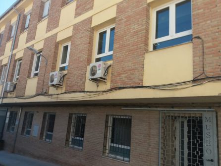 Ventanas ya cambiadas en la Escuela de Música (Primera Planta) y el nuevo Museo (Planta Baja) Ventanas ya cambiadas en la Escuela de Música (Primera Planta) y el nuevo Museo (Planta Baja)