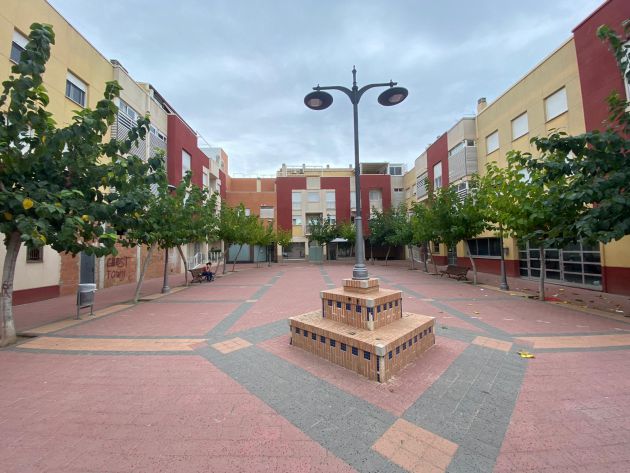 un paseo por Totana: el municipio de los 2000 casos por cada 100.000 habitantes
un paseo por Totana: el municipio de los 2000 casos por cada 100.000 habitantes