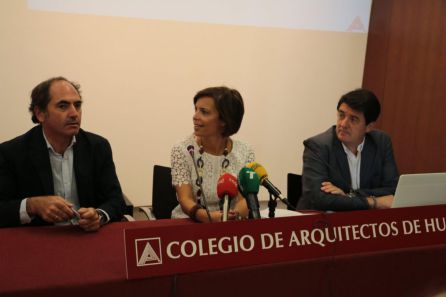 Miguel Ángel Esteve, nuevo decano del Colegio de Arquitectos de Huelva (primero por la izquierda) Miguel Ángel Esteve, nuevo decano del Colegio de Arquitectos de Huelva (primero por la izquierda)