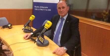 Imagen de archivo de Herminio Molina en Radio Albacete Imagen de archivo de Herminio Molina en Radio Albacete