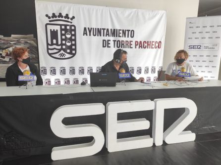 Representantes de la AA.VV Los Ríos. Representantes de la AA.VV Los Ríos.