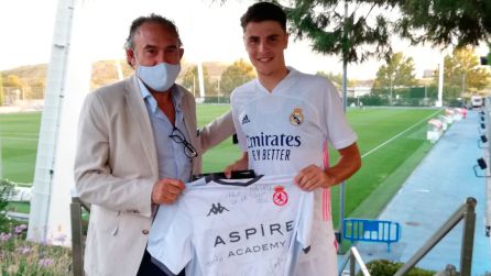 Morante, junto a Felipe Llamazarez tras el Castilla-Cultural de pretemporada Morante, junto a Felipe Llamazarez tras el Castilla-Cultural de pretemporada