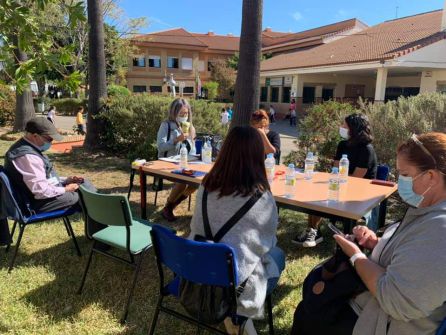 Imagen del colegio J.J. Rebollo durante la emisión en directo del programa 'Hoy por Hoy Huelva' de la SER Imagen del colegio J.J. Rebollo durante la emisión en directo del programa 'Hoy por Hoy Huelva' de la SER