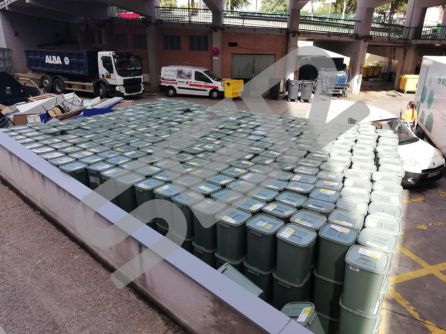 Contenedores con residuos de material covid a la espera de ser incinerados en el Hospital 12 de Octubre. Contenedores con residuos de material covid a la espera de ser incinerados en el Hospital 12 de Octubre.