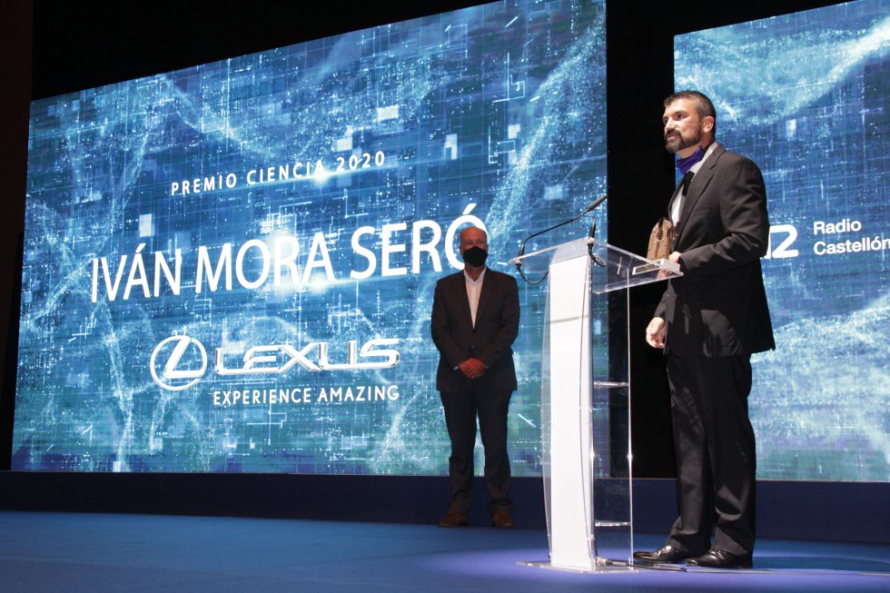 Premio Ciencia - Iván Mora Seró Premio Ciencia - Iván Mora Seró