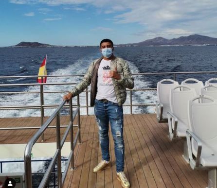 Hamza Tarik a bordo del ferry que le llevó hasta Fuerteventura. Hamza Tarik a bordo del ferry que le llevó hasta Fuerteventura.
