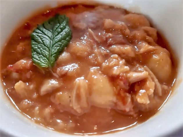 Pochas con manitas de cordero Pochas con manitas de cordero