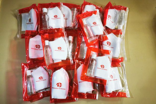 Kits mascarilla y gel Kits mascarilla y gel