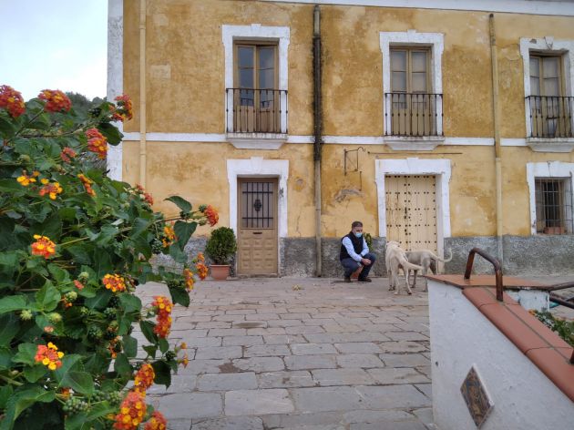 Casa de la Huerta de las Ventanas en el entorno de la Sierra de Córdoba Casa de la Huerta de las Ventanas en el entorno de la Sierra de Córdoba