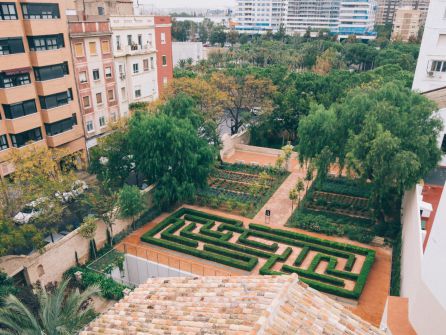 Vista interior de los Jardines desde el torreón de la Alqueria Vista interior de los Jardines desde el torreón de la Alqueria