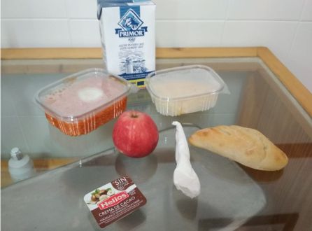 Contenido de las bolsas que preparan los voluntarios Contenido de las bolsas que preparan los voluntarios