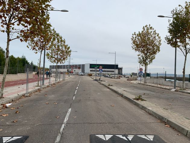Nuevo Mercadona de Cabanillas al fondo Nuevo Mercadona de Cabanillas al fondo
