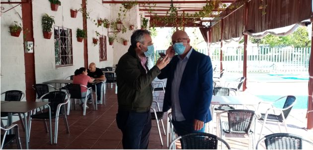 Paco García y el propietario del Mesón Serrano, Fermín Domínguez Paco García y el propietario del Mesón Serrano, Fermín Domínguez