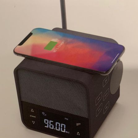 Radio con cargador de móvil Radio con cargador de móvil