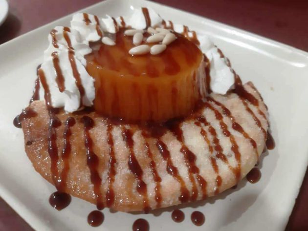 Tocino de cielo con torta de aceite Tocino de cielo con torta de aceite