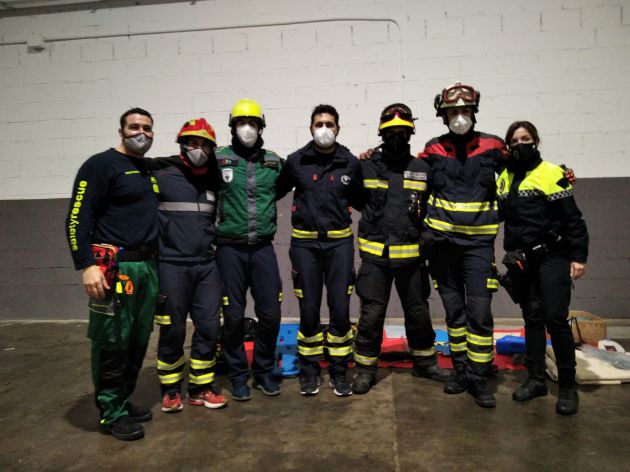 Juanma Cervantes (primero por la izquierda), junto a los participantes en el curso de la Fundación Smartbaby en Córdoba Juanma Cervantes (primero por la izquierda), junto a los participantes en el curso de la Fundación Smartbaby en Córdoba