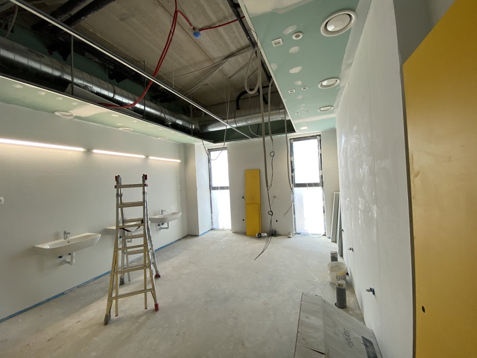 Espacios aún en obras del Hospital Enfermera Isabel Zendal. Espacios aún en obras del Hospital Enfermera Isabel Zendal.