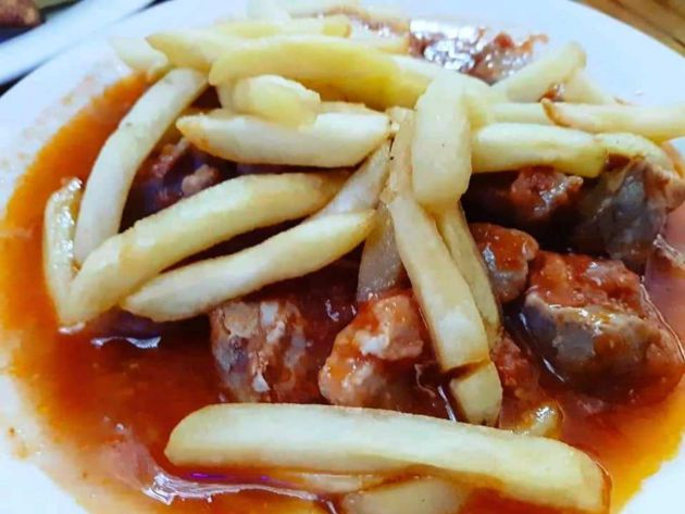 Delicioso guiso de carne con tomate Delicioso guiso de carne con tomate