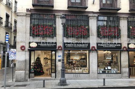 Torrons Vicens de la calle Mayor, abierta todo el año Torrons Vicens de la calle Mayor, abierta todo el año