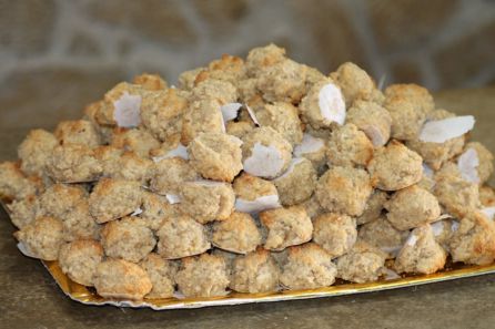 Cordiales elaborados en el horno de Los Otón en el Pozo de Los Palos. Cordiales elaborados en el horno de Los Otón en el Pozo de Los Palos.