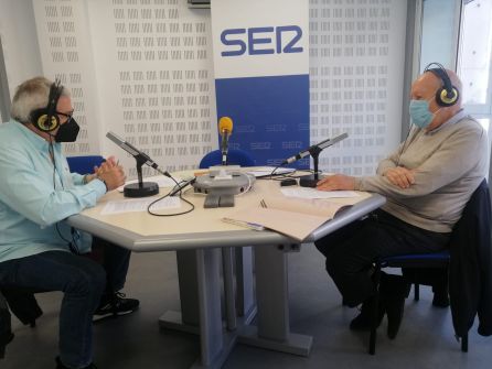 Sixto Romero profesor de la UHUy presidente de la Academia Iberoamericana de La Rábida, junto a Juan Ceada ex alcalde de Huelva y ex delegado del Gobierno Andaluz en la provincia onubense Sixto Romero profesor de la UHUy presidente de la Academia Iberoamericana de La Rábida, junto a Juan Ceada ex alcalde de Huelva y ex delegado del Gobierno Andaluz en la provincia onubense