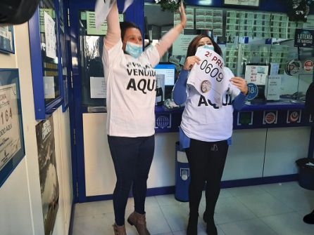Agraciadas con el 2º premio Agraciadas con el 2º premio
