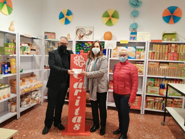 Almacenes Femenías realiza sus donaciones anuales para ayudar a los más desfavorecidos por la pandemia Almacenes Femenías realiza sus donaciones anuales para ayudar a los más desfavorecidos por la pandemia
