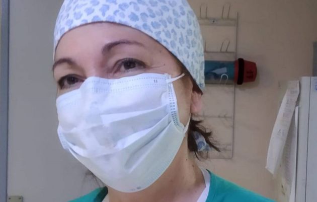Amparo Llanos, auxiliar de enfermería. Amparo Llanos, auxiliar de enfermería.