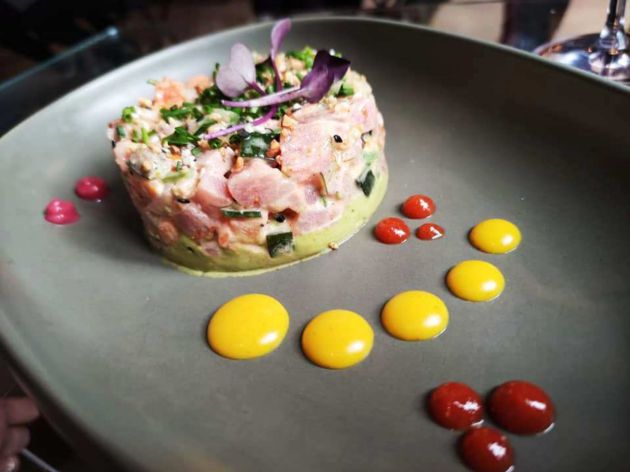 Tartar de atún y aguacate Tartar de atún y aguacate