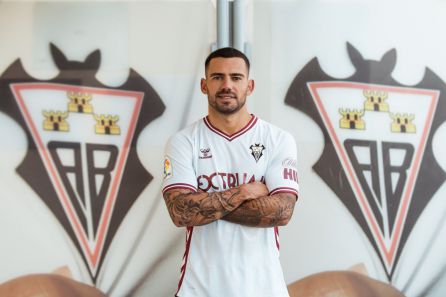 Tana, presentado como nuevo jugador del Albacete Tana, presentado como nuevo jugador del Albacete