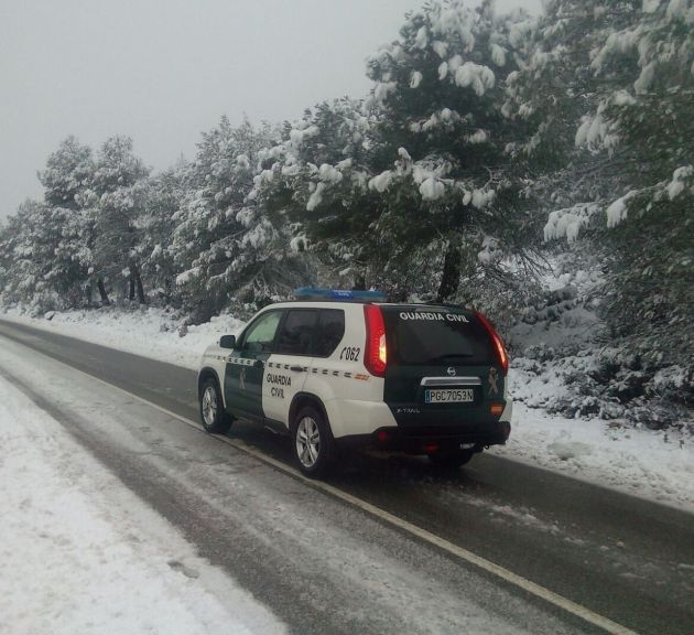 Nevada en la carretera de Munera Nevada en la carretera de Munera