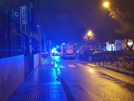 La Policía Local y Protección Civil han tenido que desviar el tráfico La Policía Local y Protección Civil han tenido que desviar el tráfico
