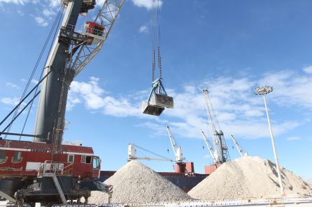 El tráfico de mercancías apenas ha disminuido durante 2020 El tráfico de mercancías apenas ha disminuido durante 2020
