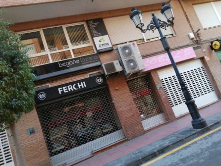 Comercios cerrados en el centro de Sax Comercios cerrados en el centro de Sax