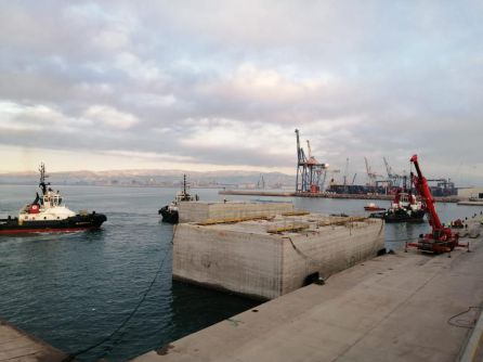 Construcción atraque graneles líquidos Construcción atraque graneles líquidos