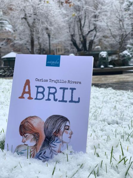 "Abril" floreciendo en los jardines helados del Paseo San Gregorio "Abril" floreciendo en los jardines helados del Paseo San Gregorio
