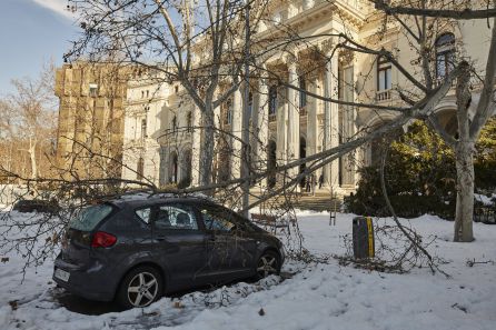Residuos acumulados en una vía de la capital como resultado de la gran nevada provocada por la borrasca 'Filomena', en Madrid, (España), a 14 de enero de 2021. Residuos acumulados en una vía de la capital como resultado de la gran nevada provocada por la borrasca 'Filomena', en Madrid, (España), a 14 de enero de 2021.