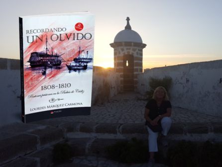 Lourdes Márquez, en el castillo de Puntales Lourdes Márquez, en el castillo de Puntales