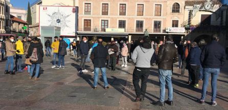Protesta de hosteleros en la Plaza Mayor de Ciudad Real Protesta de hosteleros en la Plaza Mayor de Ciudad Real