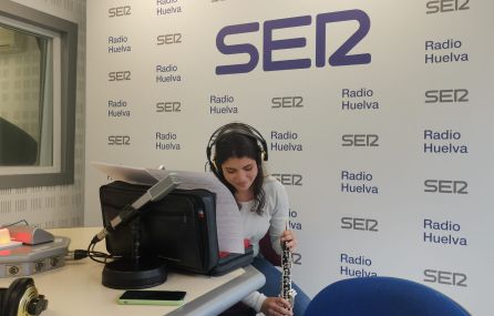 La oboísta onubense Lourdes Ledo Llanes (Tharsis) en directo en el espadio dedicado a la música clásica de "Hoy por Hoy Huelva" La oboísta onubense Lourdes Ledo Llanes (Tharsis) en directo en el espadio dedicado a la música clásica de "Hoy por Hoy Huelva"