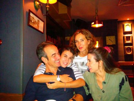 Mikel Bermejo posa con la familia al completo Mikel Bermejo posa con la familia al completo